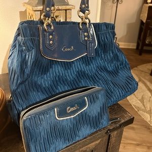 Rare Coach Ashely Satchel - Ocean Blue